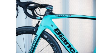 Bianchi Oltre XR4 ir Dylan'o Groenewegen triumfas